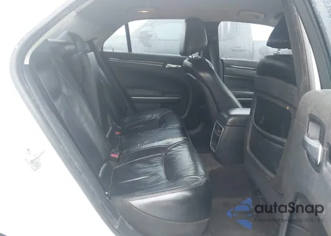 2015 Chrysler 300 Limited z USA, uszkodzony, nr VIN 2C3CCAAG0FH903702